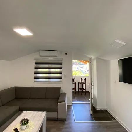 Apartment Tiryaki